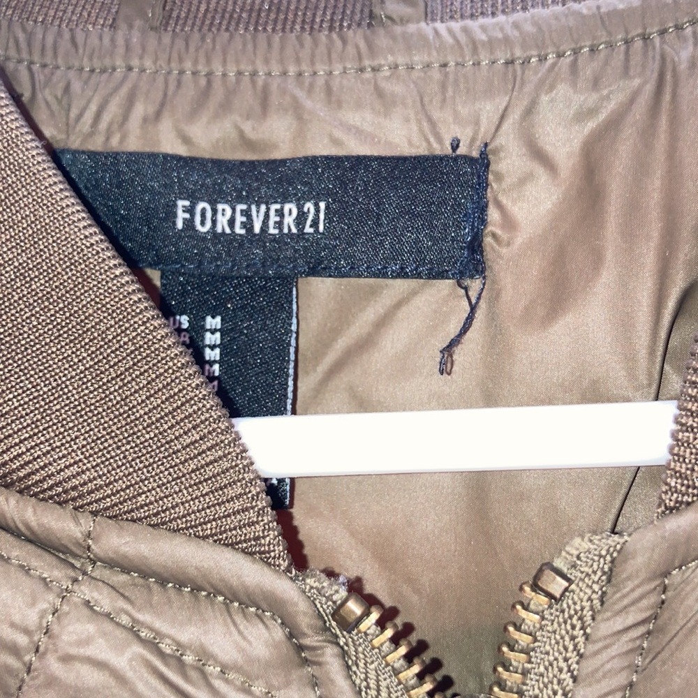 Quilted Ribbed cuff Jacket - Picture 2 of 5